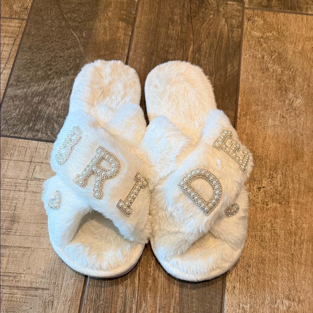 SHEIN White Furry Bride Slippers